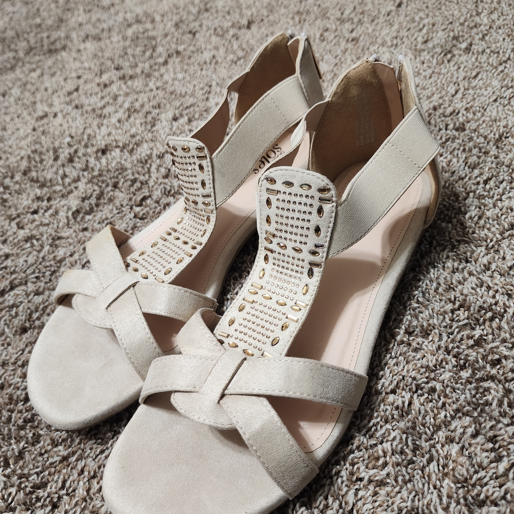 Catherines Cream Sandals with Studded Straps Size 10 NWT